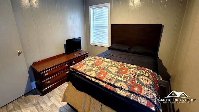 GBU Holdings Group's room