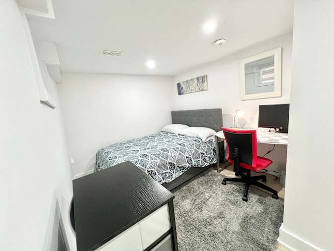 Mark Kay's room