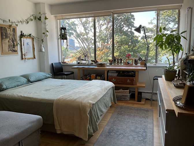 Evangelos's room