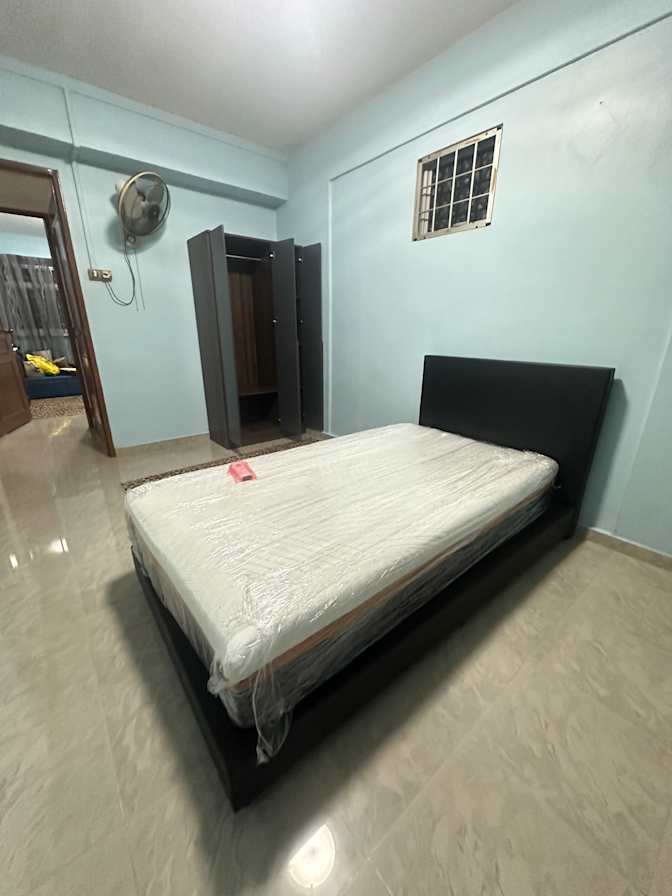 Shidah's room