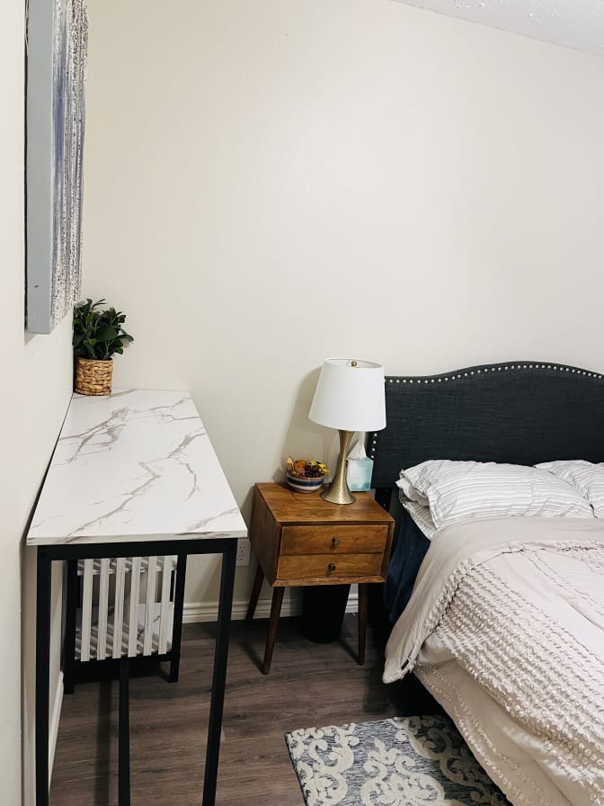 Dario's room