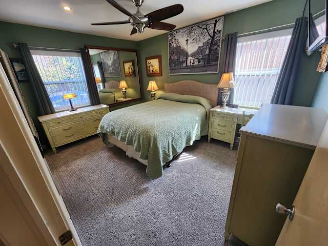wdrinshed's room