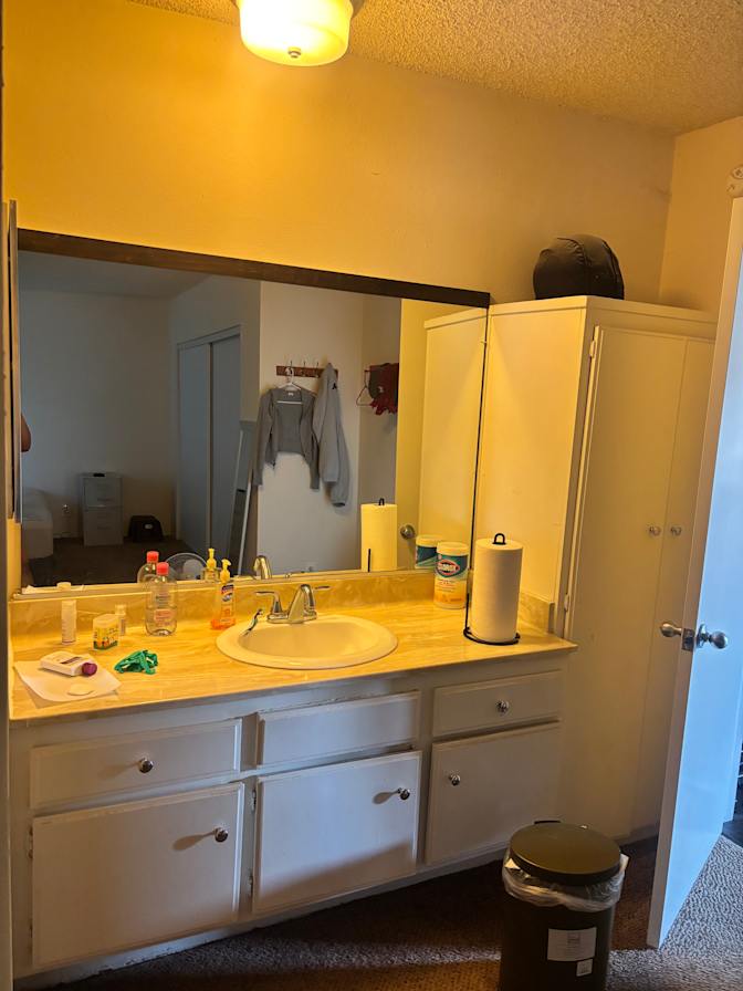Hicela Rivas's room