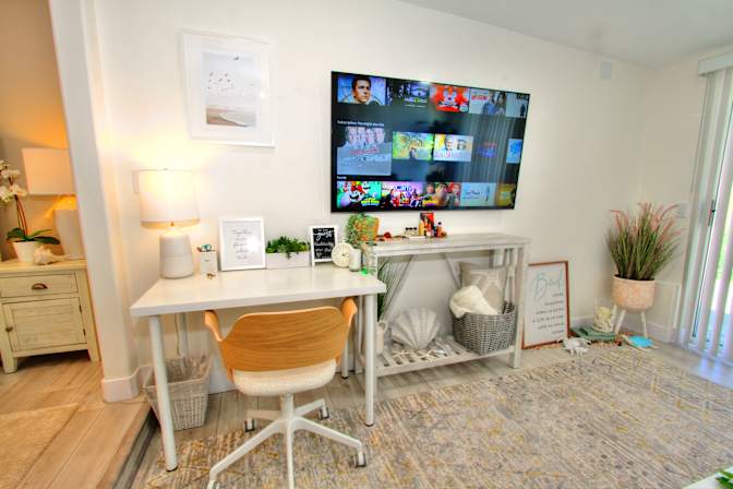 Kim's room