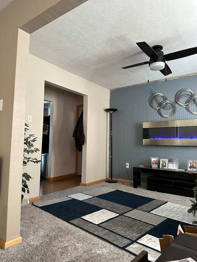Tom's room