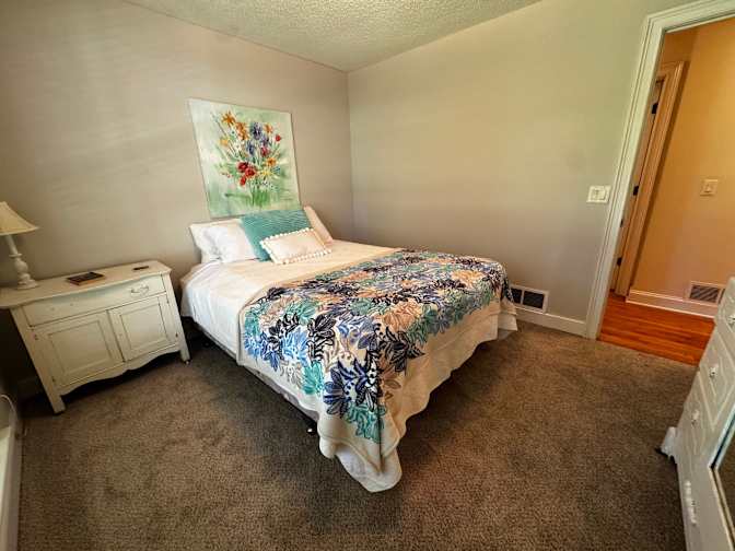 Alcove Rooms's room