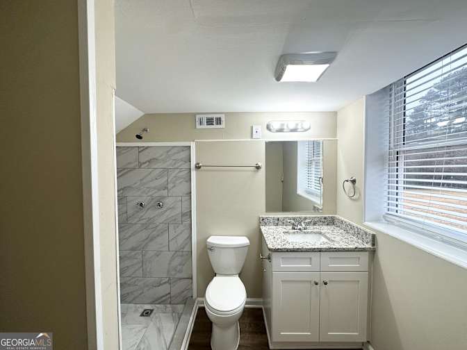 Alcove Rooms's room