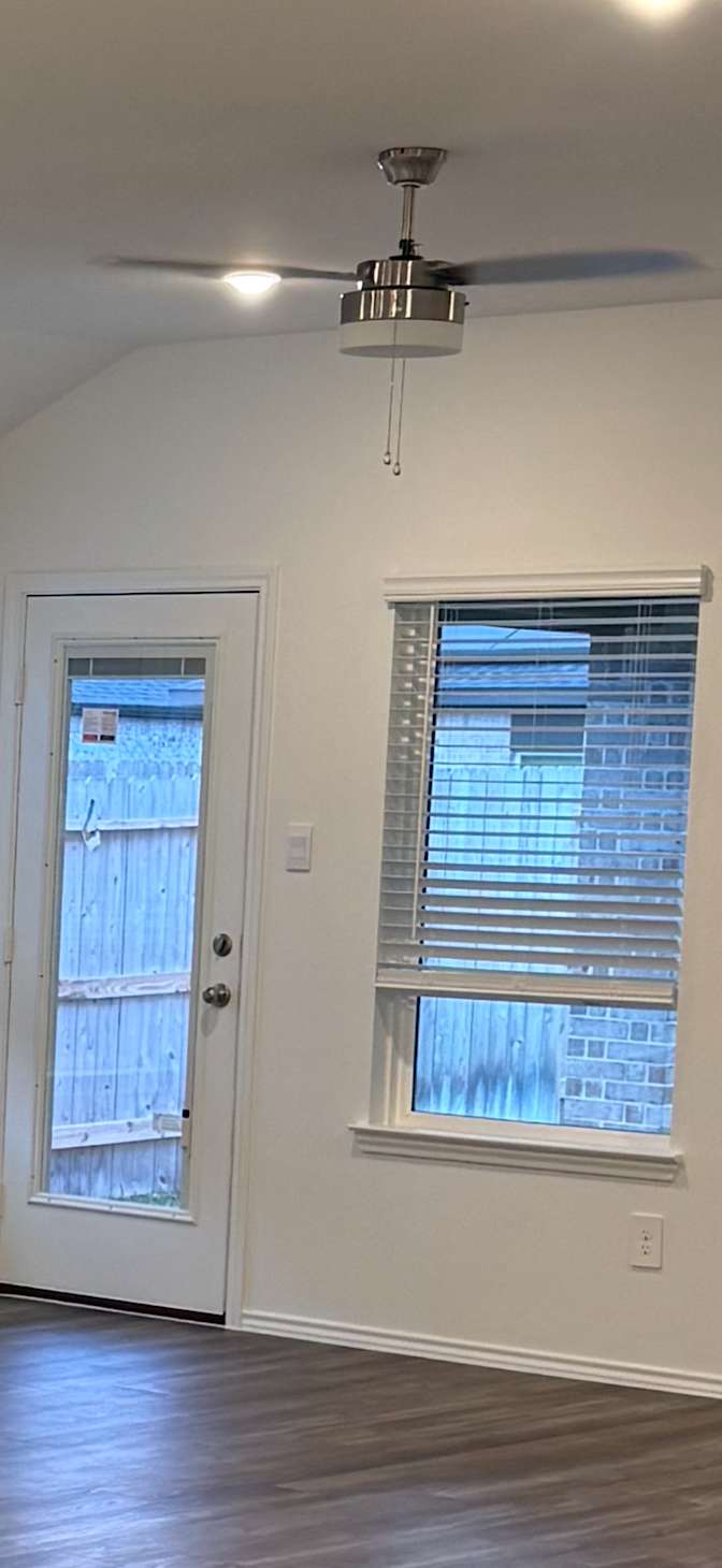 Michael V Le's room