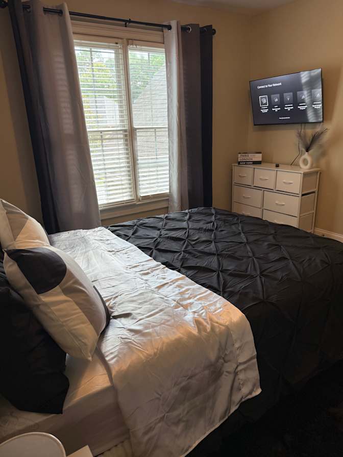 Amoya's room