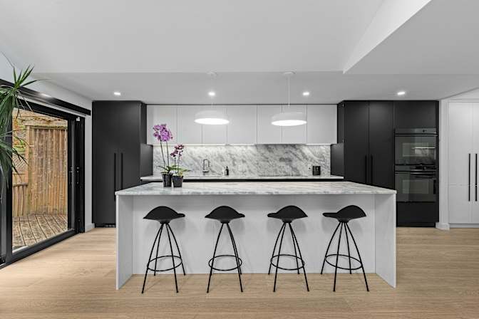 Alexia Economakis's room