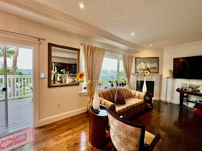 Xiaoye ( Zoe)'s room