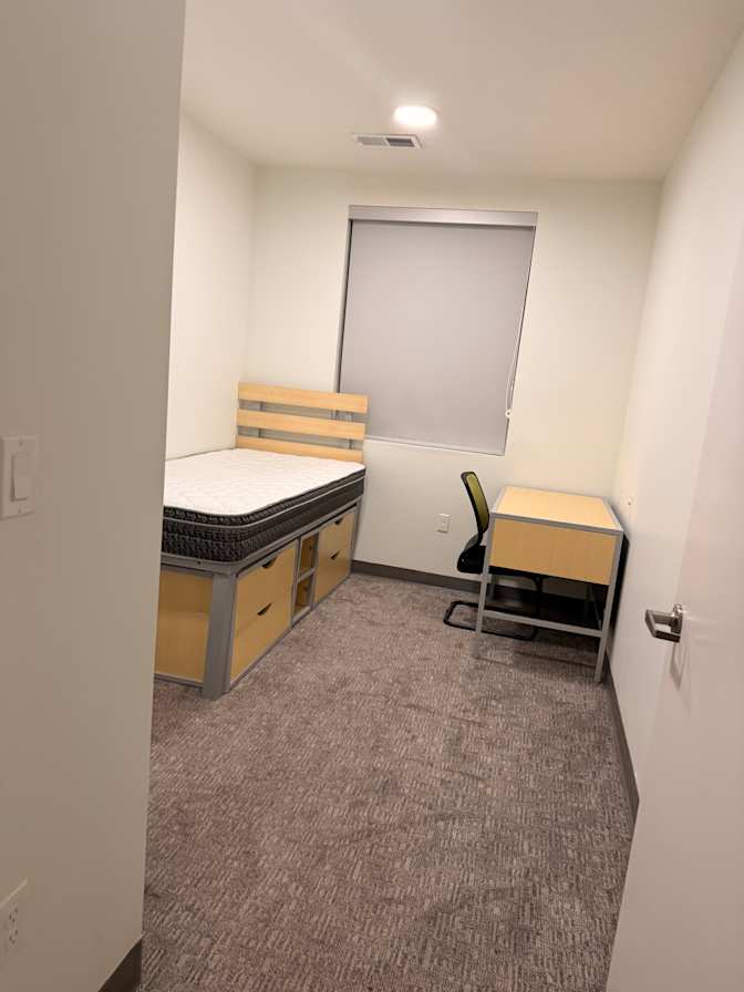 Dominique's room