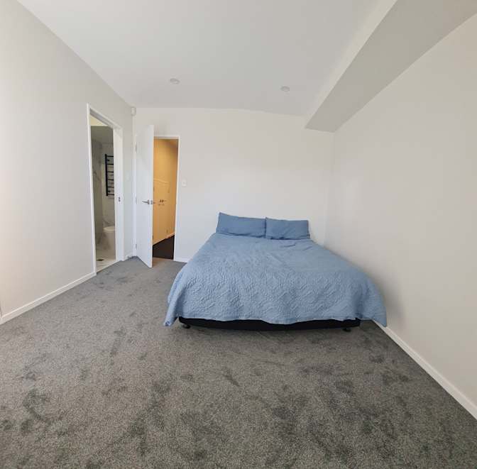 Anau's room