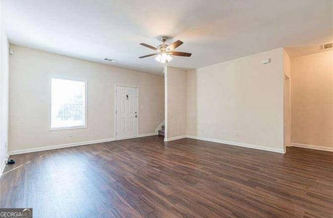 Alcove Rooms's room