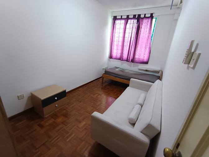 d's room