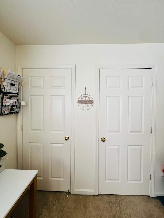 Izabella's room