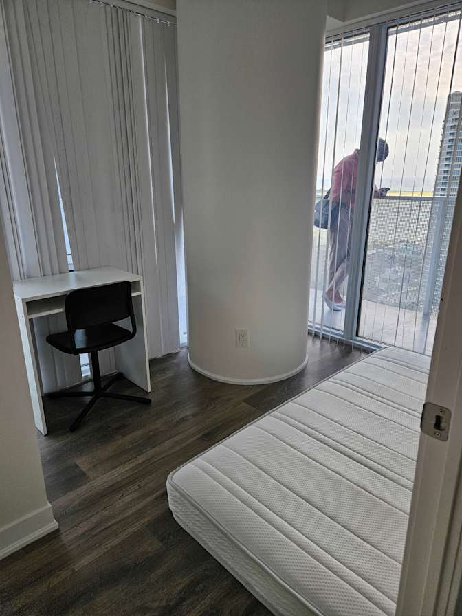 Tian's room