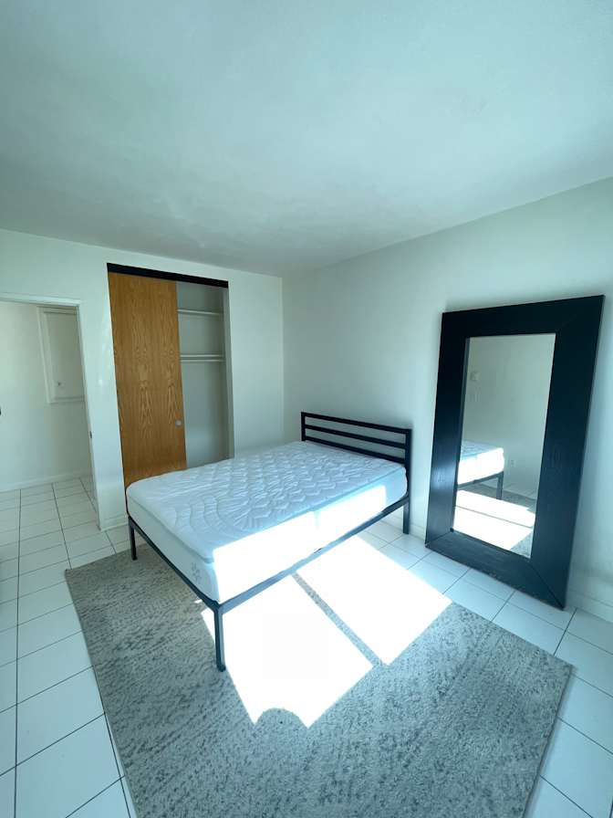 Eric Yaoz's room
