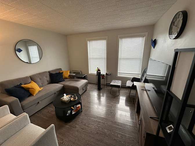 Randy's room
