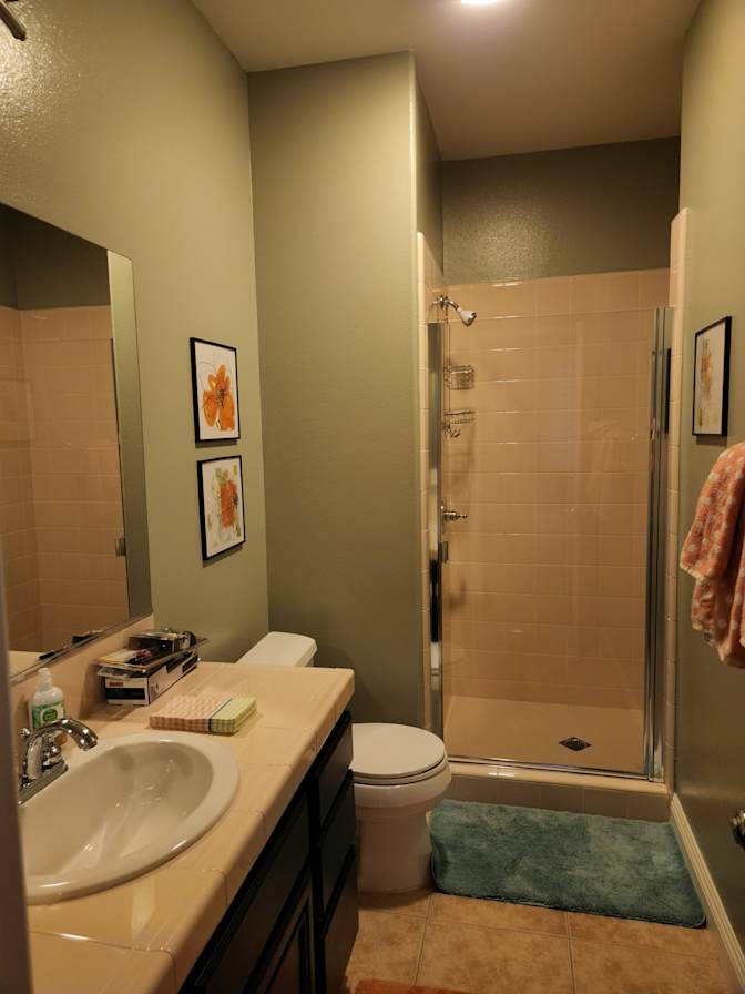 MonicaLee's room