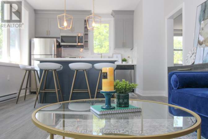 Faran Latafat's room