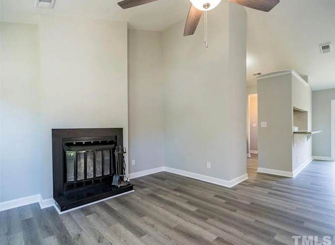 Alcove Rooms's room