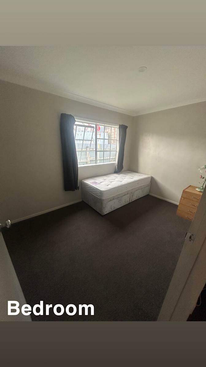 Jahlie's room
