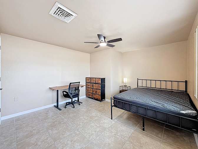 PadSplit's room