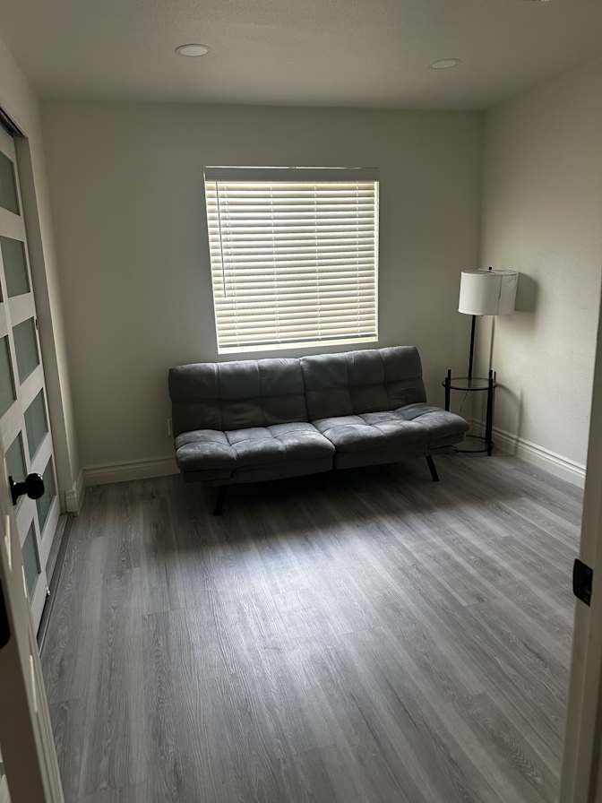 Mo's room