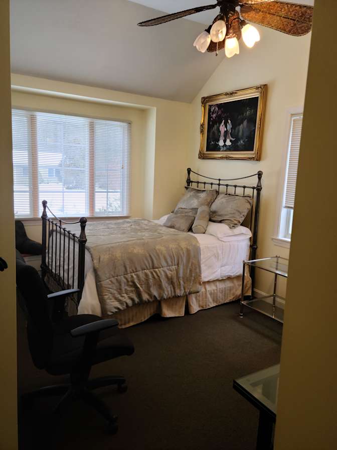 aniesa ali's room