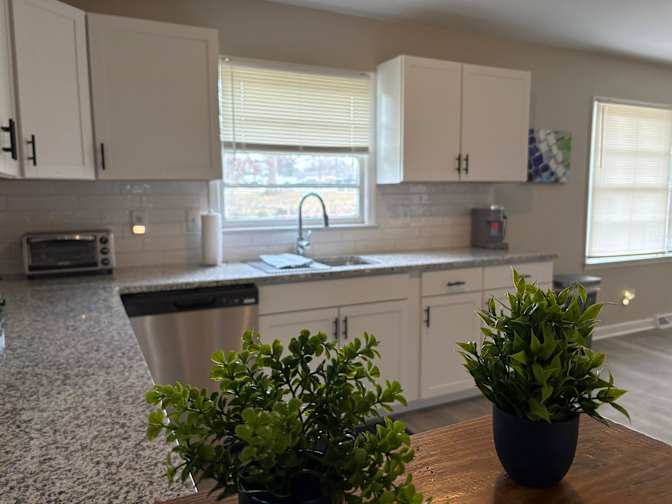 Dynamic Edge Property Solutions's room