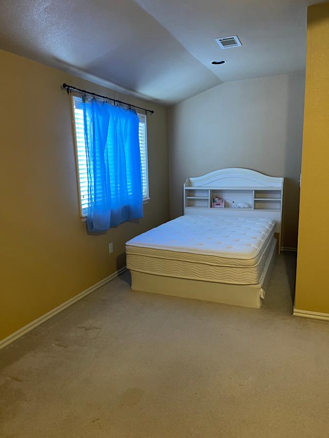 Riana's room