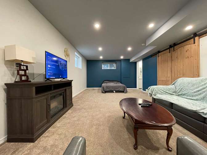 Courtney's room