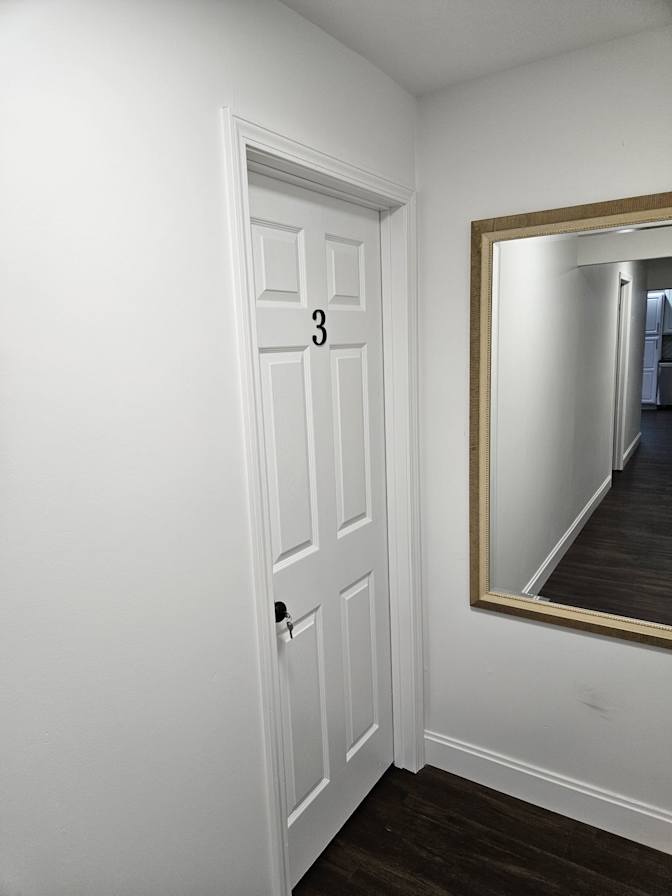 R. Jingles's room
