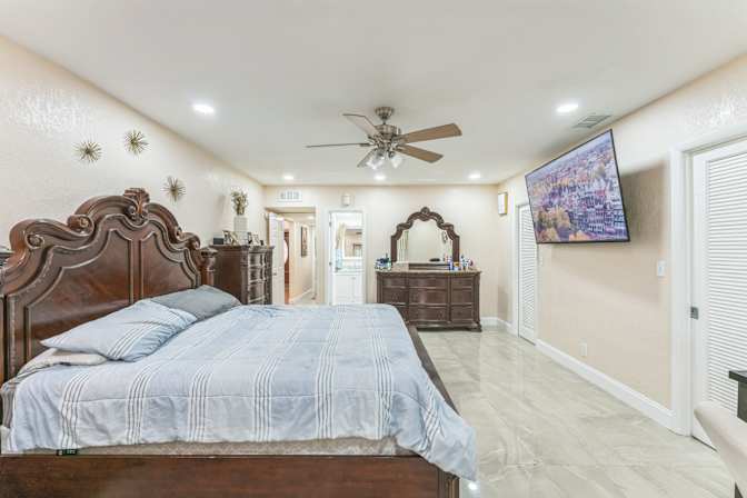 Damar's room