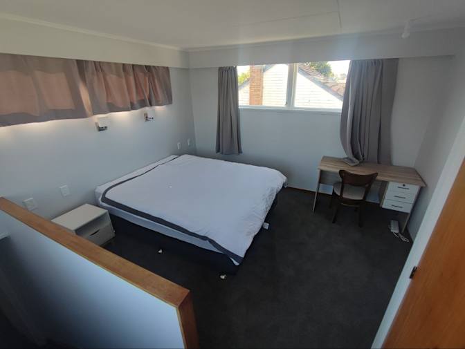 Andrew Hur's room