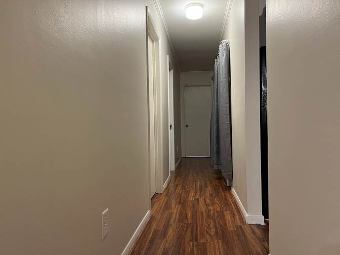 Alcove Rooms's room
