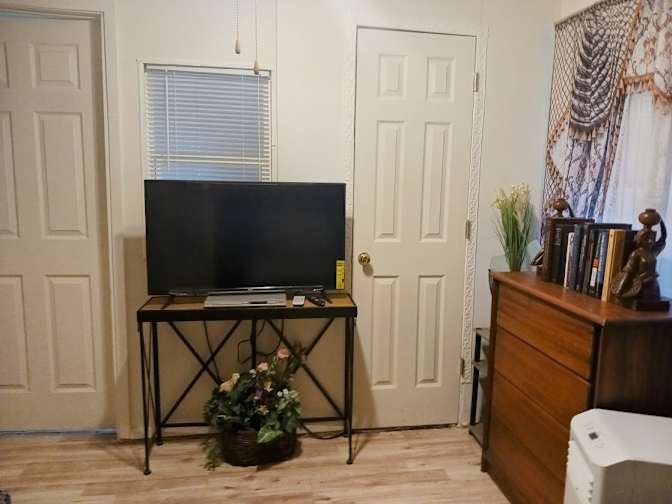 Joven's room