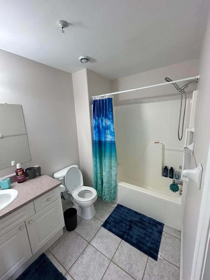 Santhi Varanasi's room