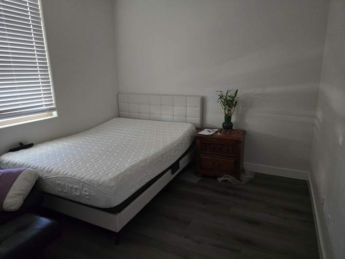 Hen Pham's room