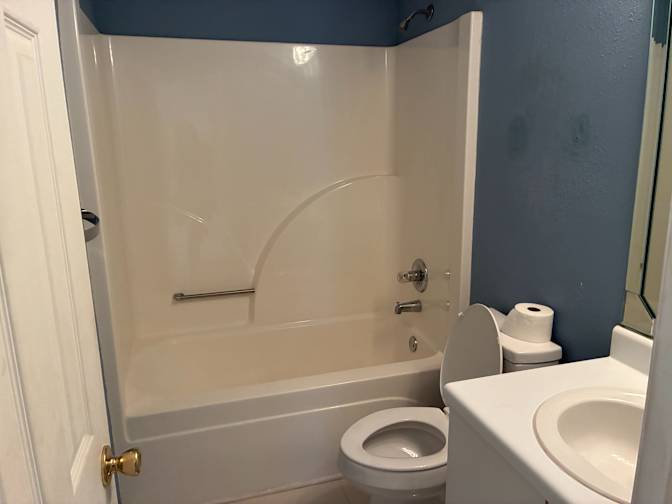 Alcove Rooms's room
