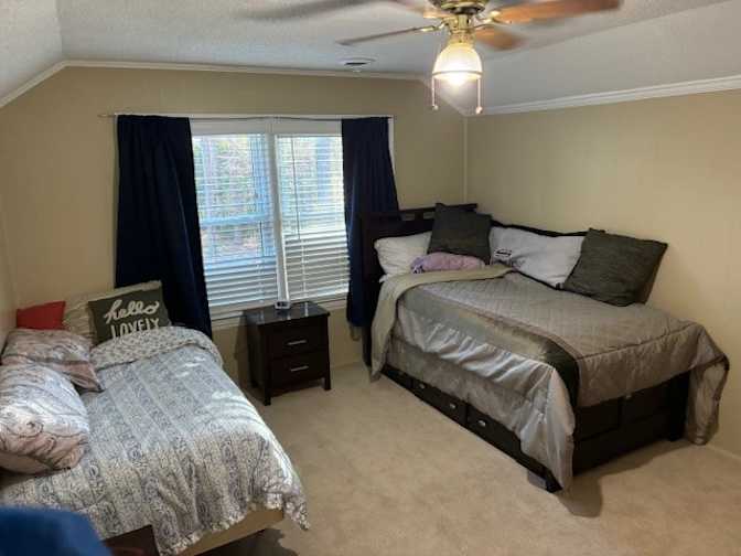 Craig D Bowen's room