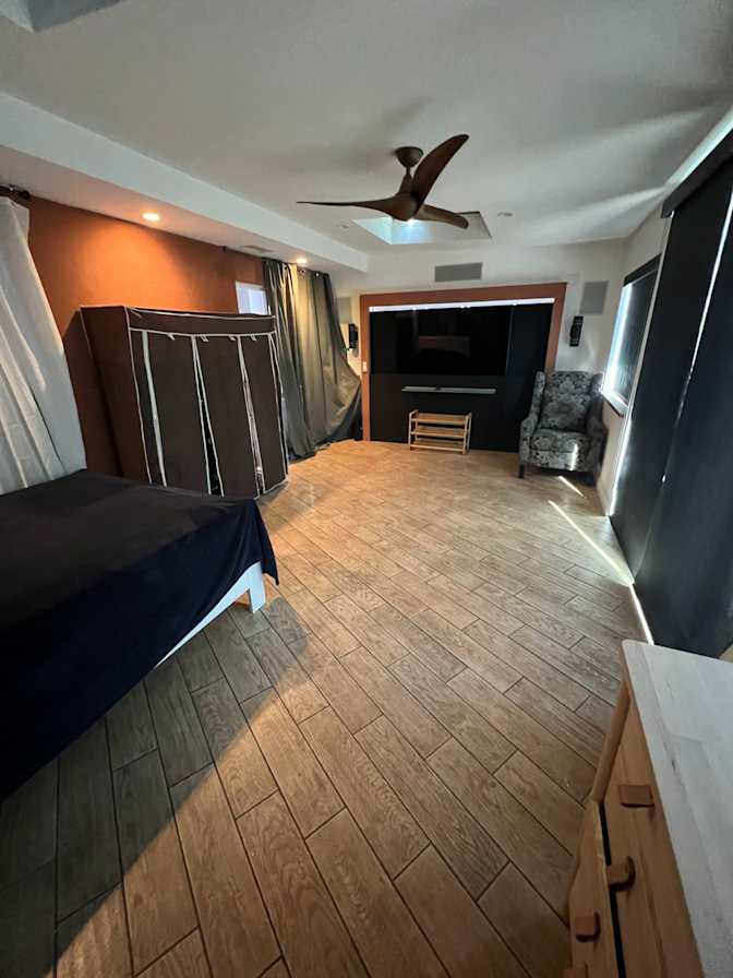 Ali's room