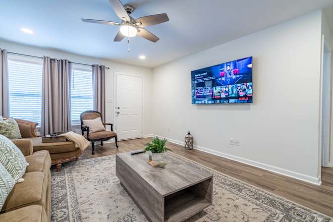 Alcove Rooms's room