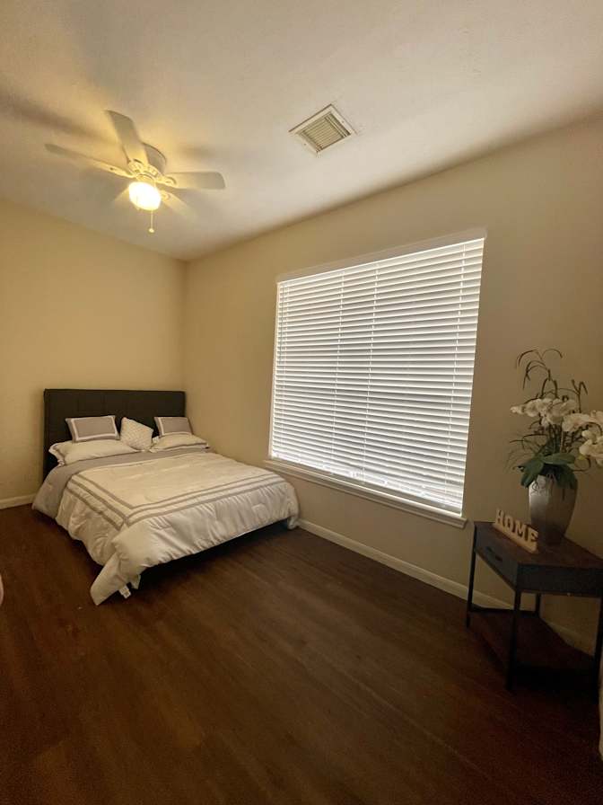 Hannah Nguyen's room