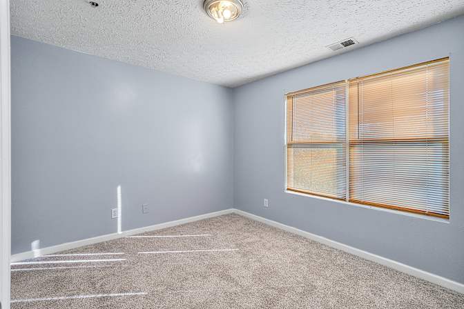 Alcove Rooms's room
