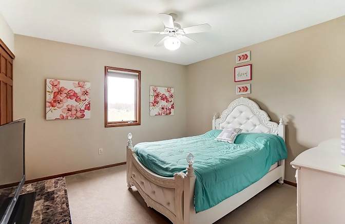 SANDRA's room