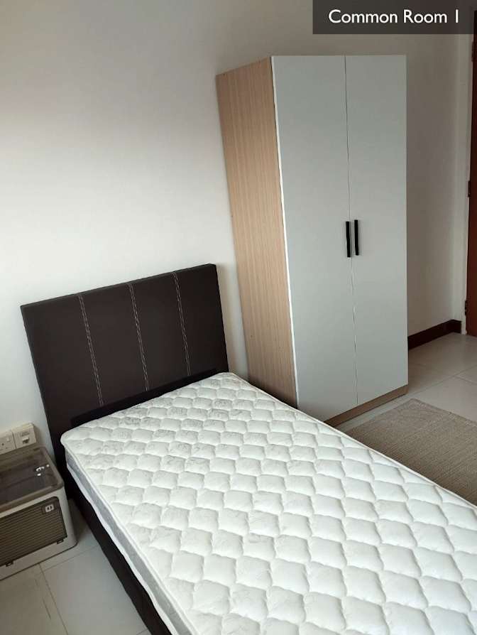 Tom's room