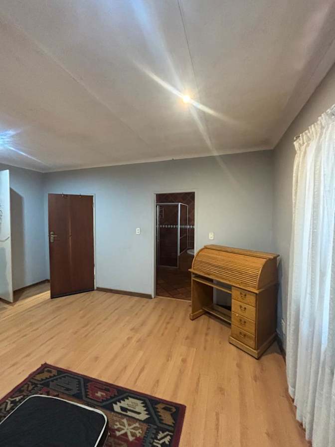 Julien Hanna's room