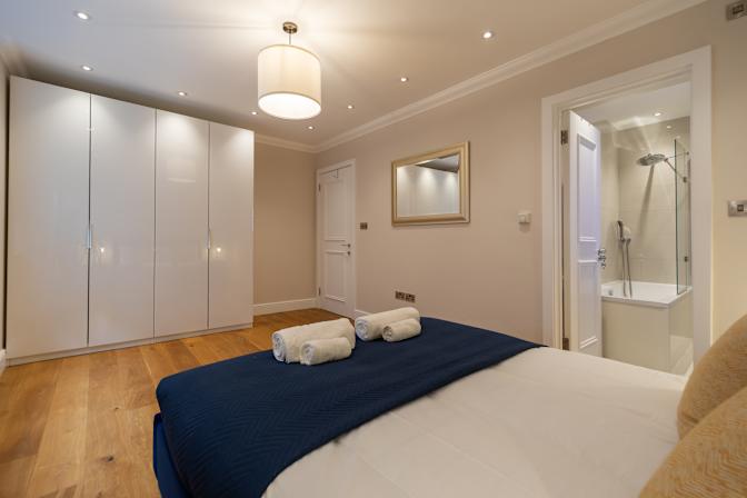 SSB Properties Management's room